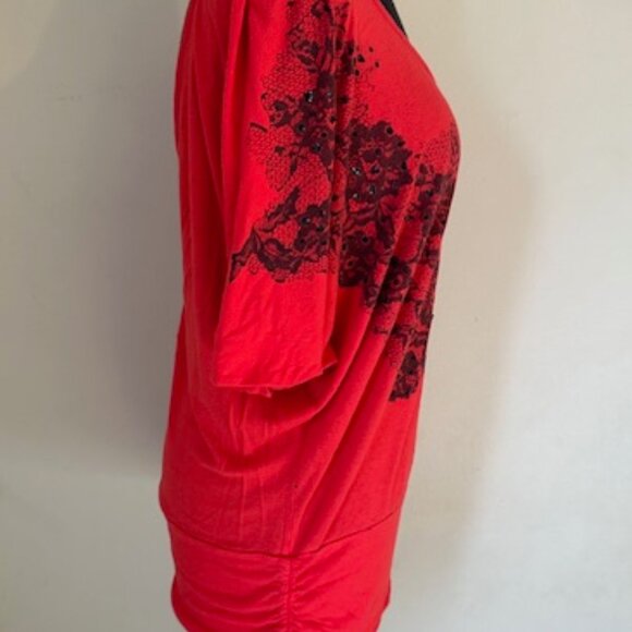 Wet Seal Red Floral Top  8640 - Picture 3 of 9